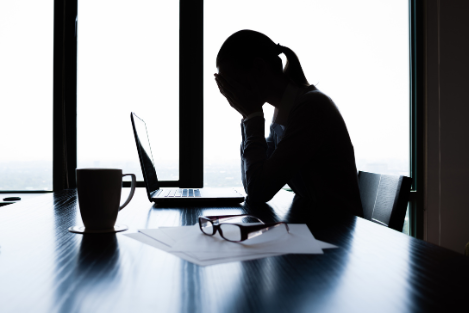 El cuerpo avisa antes de romperse: insomnio, cansancio, irritabilidad... Descubre cómo reconocer las señales del estrés crónico y recuperar el equilibrio antes de que te desborde.